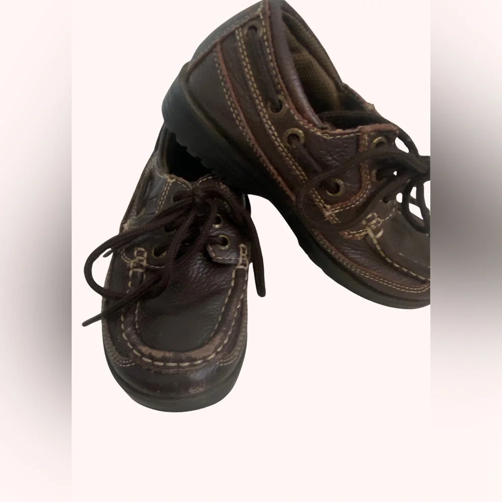 Sperry brown pebbled leather size 12 loafers with lug sole.
